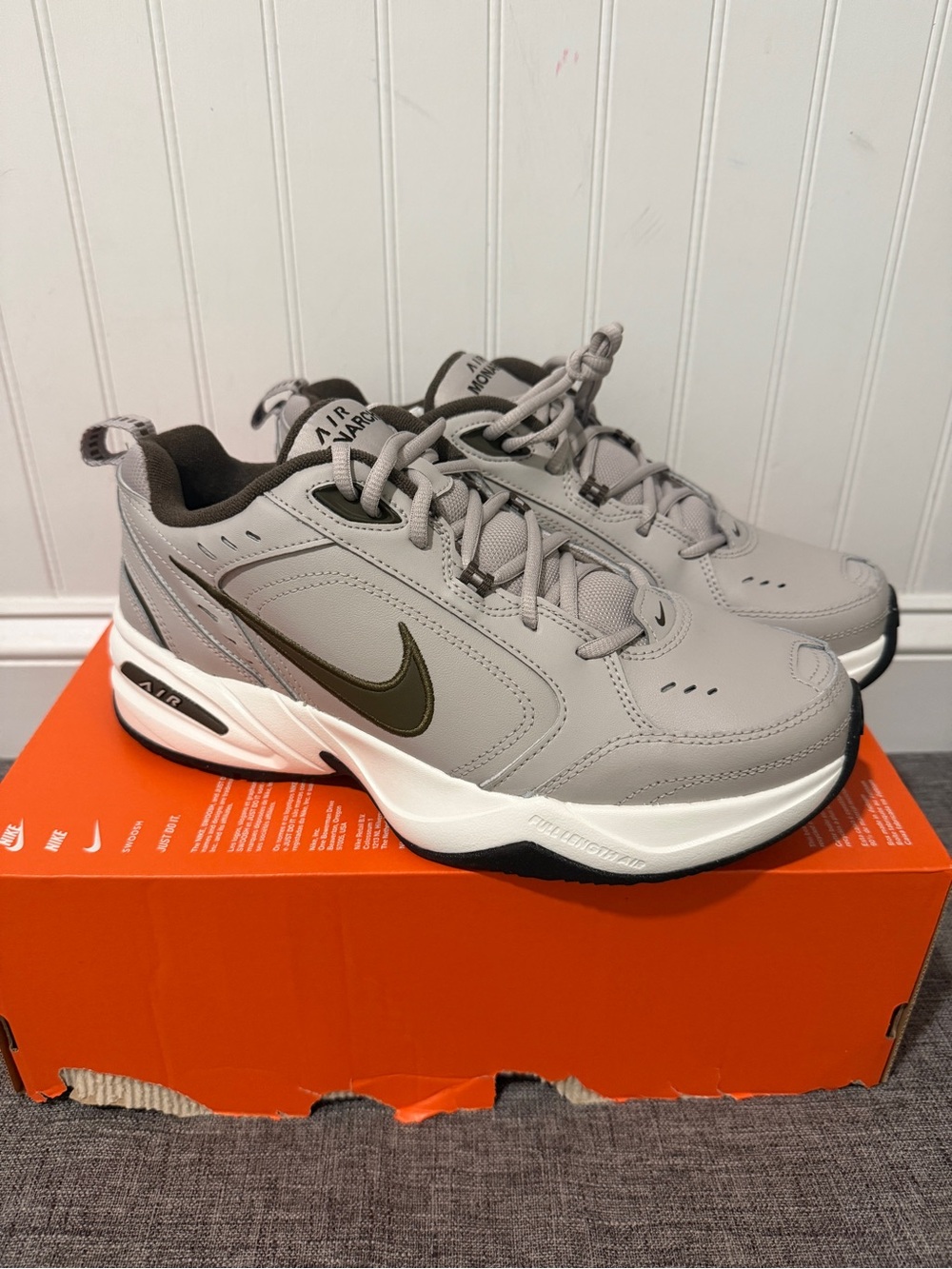 Nike Air Monarch IV Men's 10 Athletic Shoes Gray Dark Hazel Sneakers 415445-200